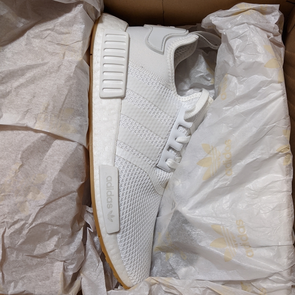 NWT adidas NMD_R1 Women’s All White Running Workout Shoes - Picture 6 of 7